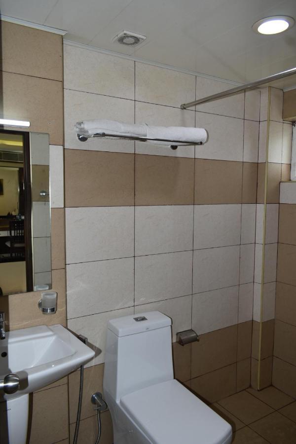 Hotel South Regency, Ernakulam Kochi Exterior foto